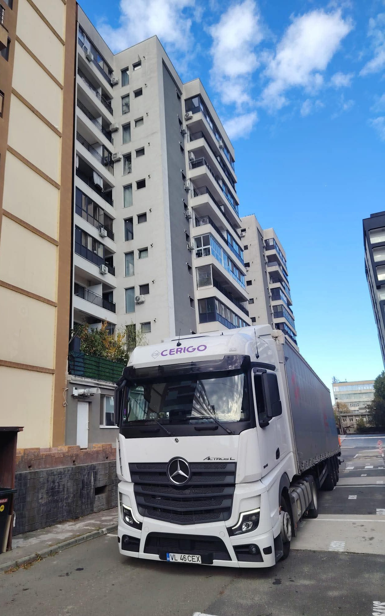 Vehicul logistică Europa Cerigo Expres