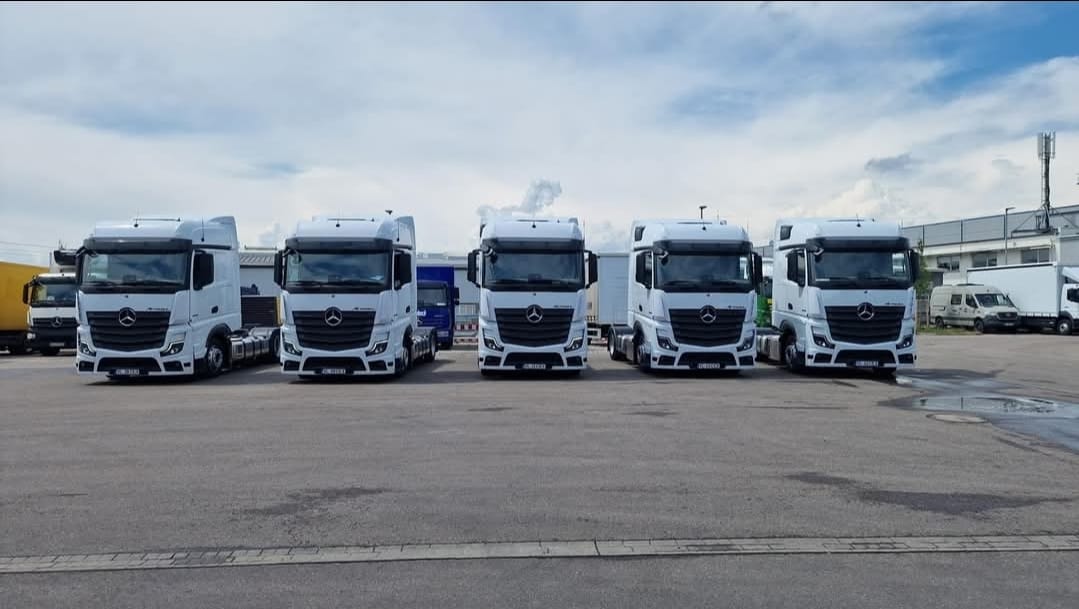 Camion transport internațional Cerigo Expres